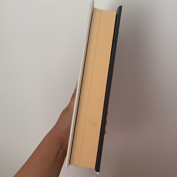 The hate you give by Angie Thomas - Picture 5 of 5